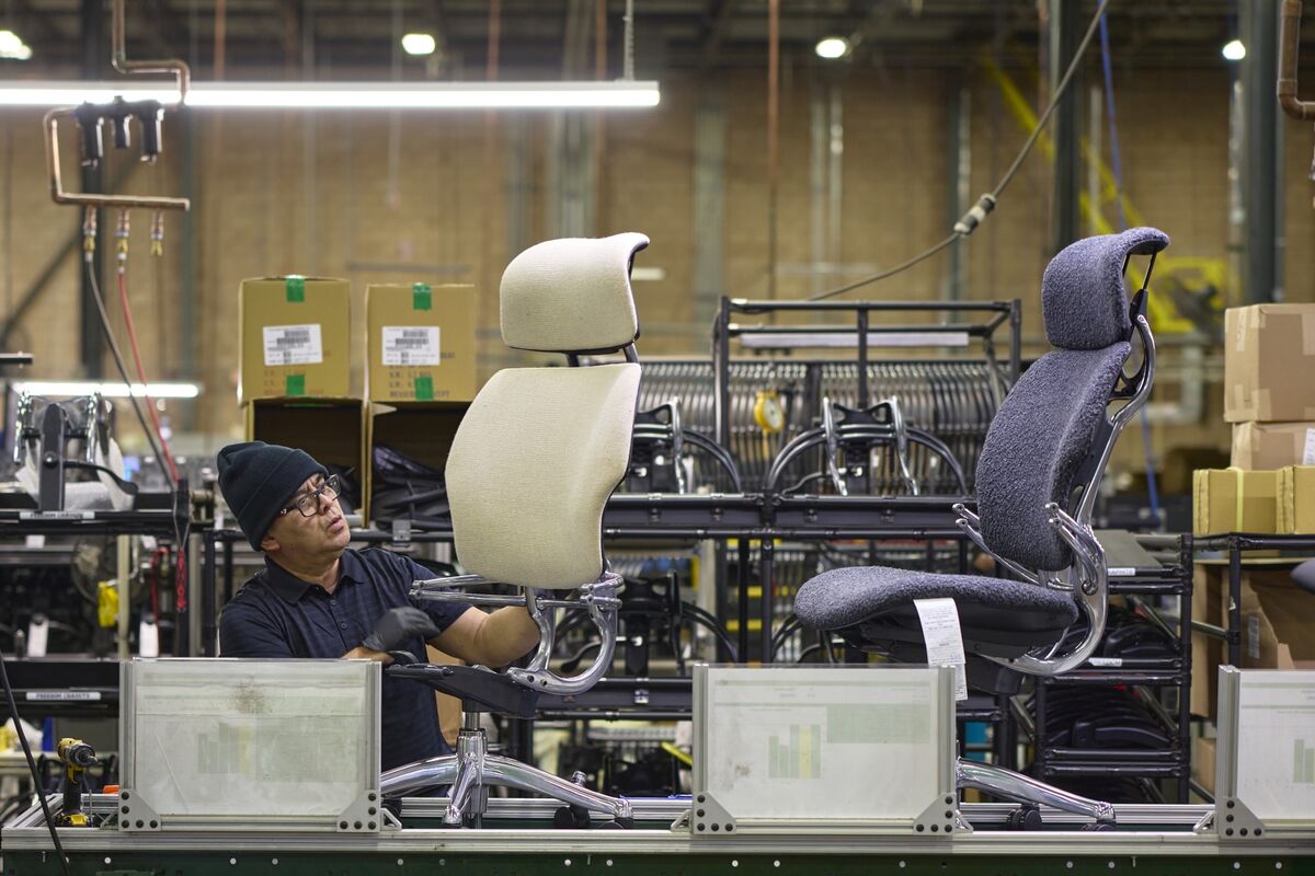 Trump Tariffs Force Hiring Freezes, Expensive Production In US Businesses