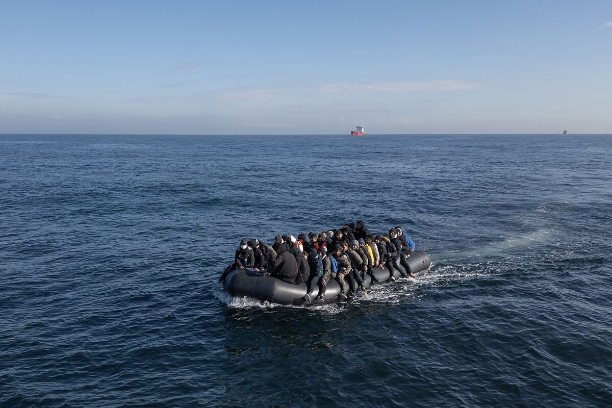 UK Government Intensifies Actions Against Migrant Smuggling