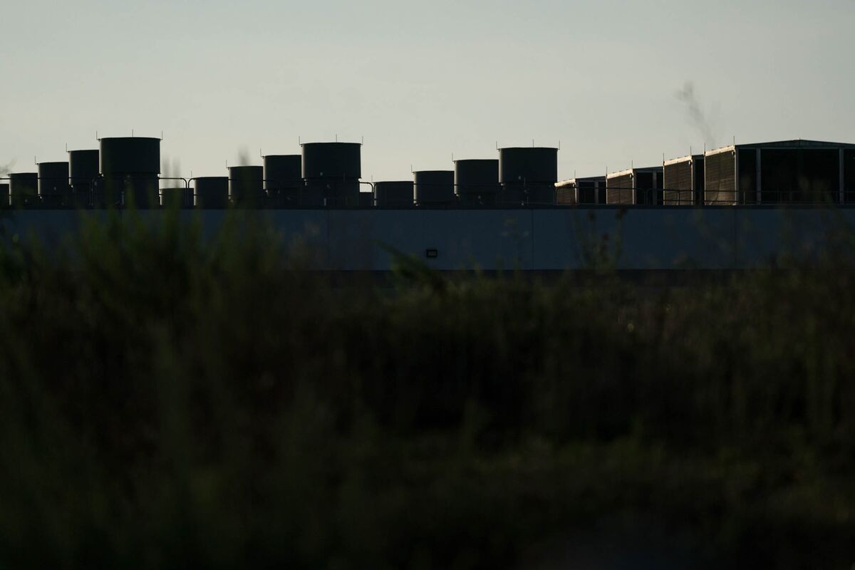 Dallas Exurb Hits Pause on Data Centers in Rare Texas Rebuke
