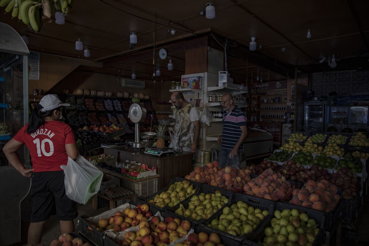 Lebanon’s Inflation Rises to Highest Globally as Crisis Deepens - Bloomberg