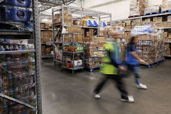 Yes, Walmart Store Managers Really Can Make $500,000 a Year