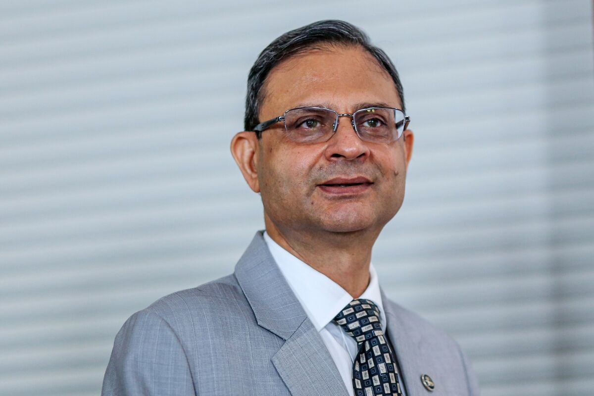 India Central Bank Sends Conflicting Signals With Surprise Moves
