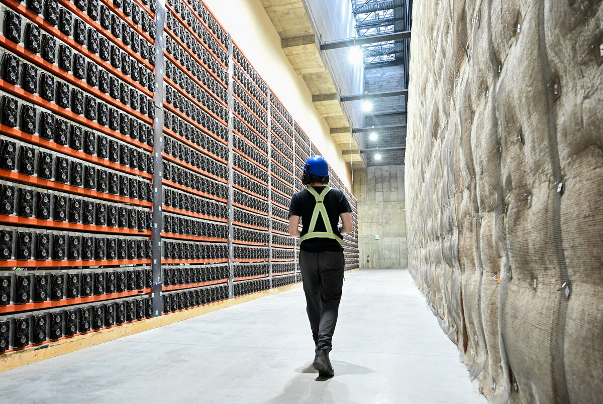 Bitfarms to Wind Down Bitcoin Mining to Focus on AI Data Centers