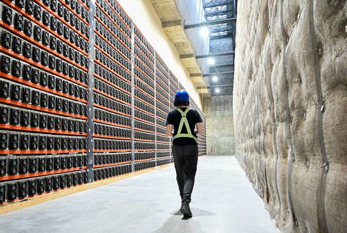 Bitfarms to Wind Down Bitcoin Mining to Focus on AI Data Centers