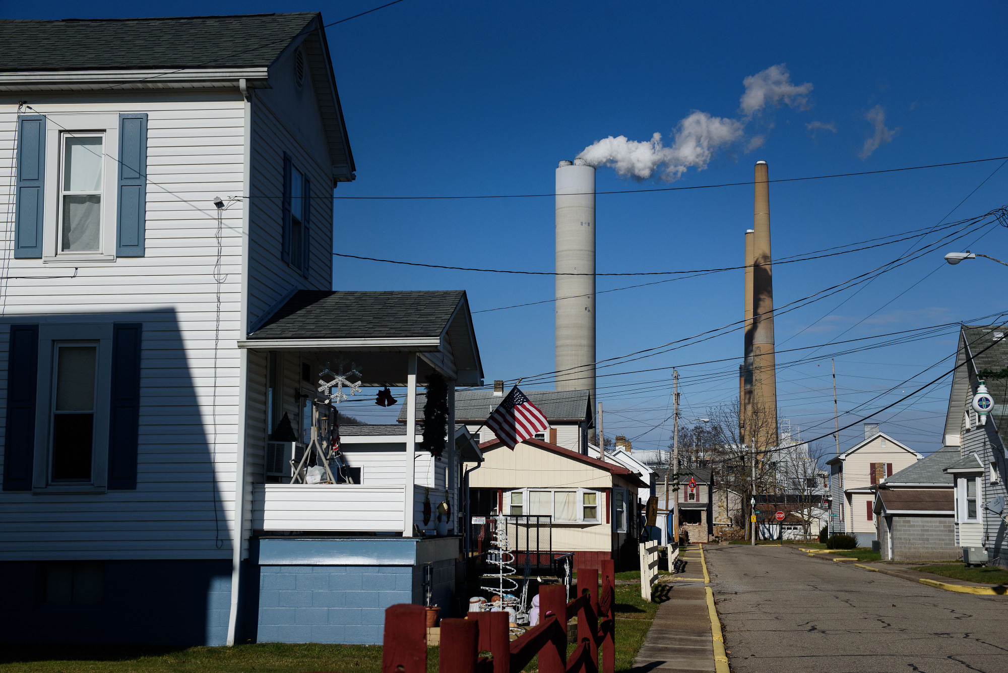 Power Facilities As Trump Bailout Of Coal Plant In Gas Country Has Locals Shrugging