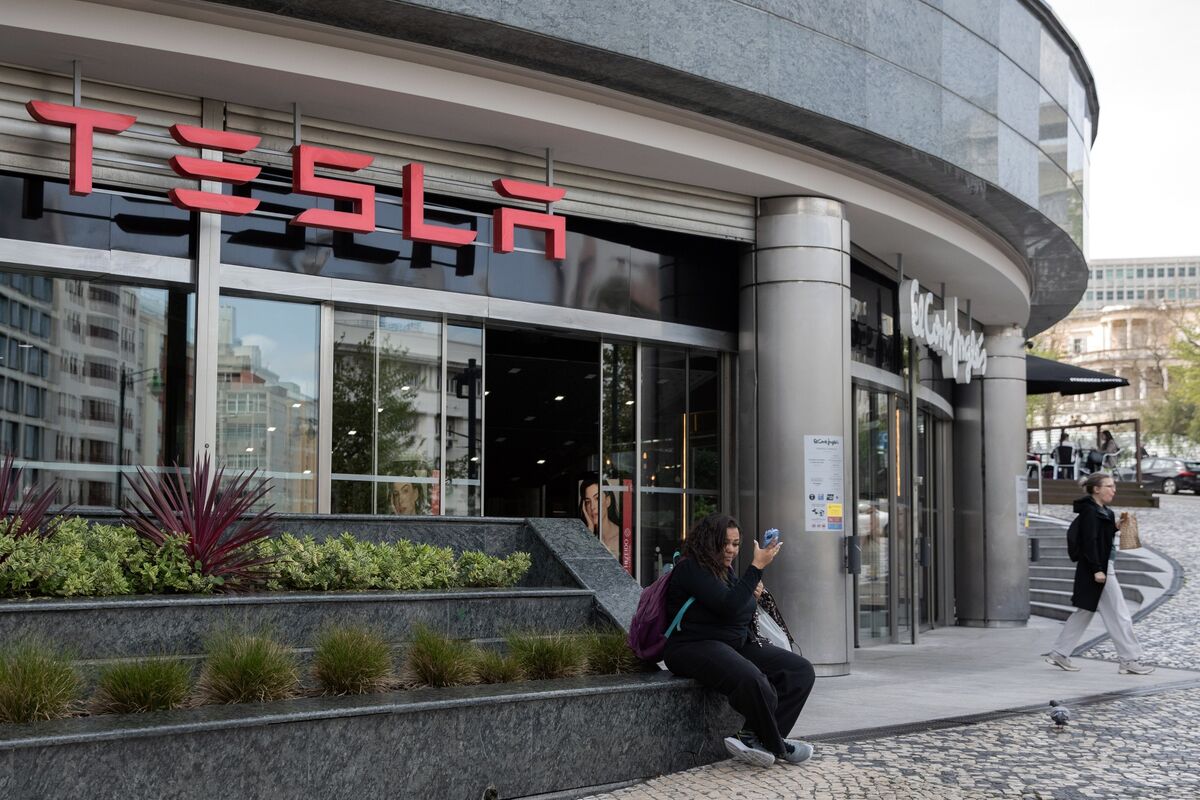 Tesla Board in Spotlight After Cashing In $1.2 Billion With Musk