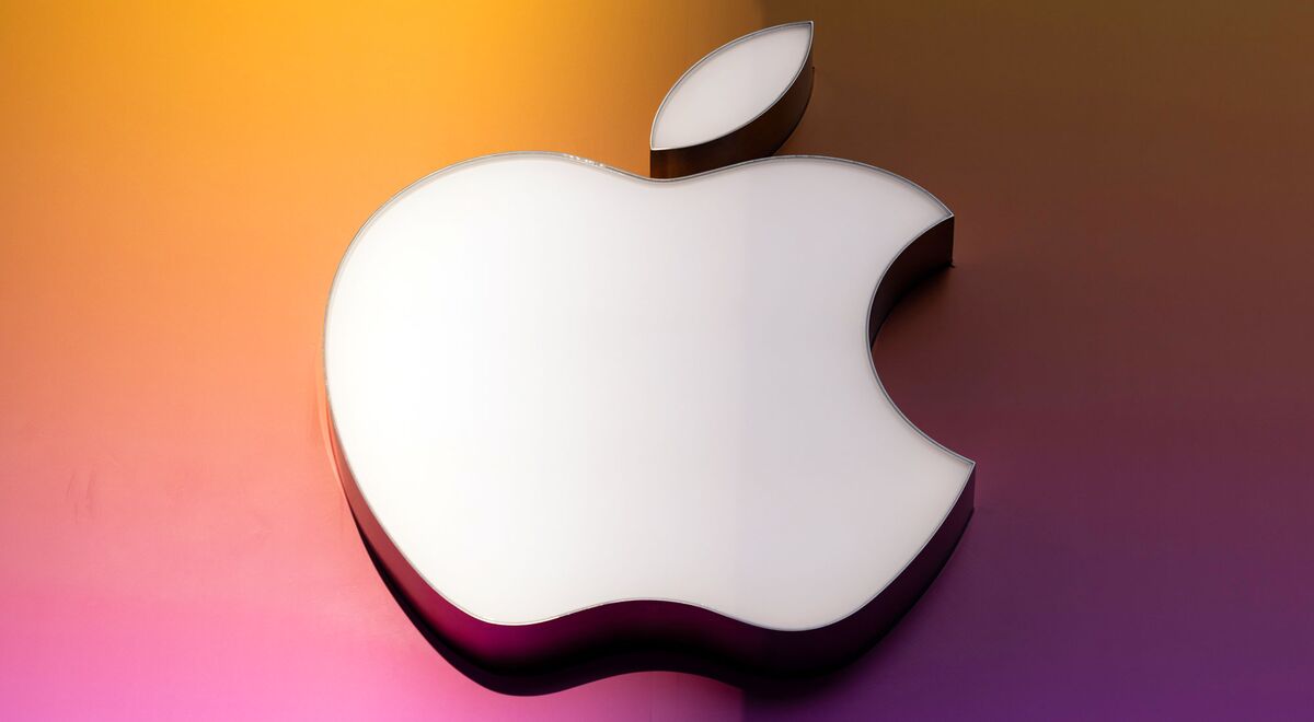 Apple (AAPL) Share Price Set for Record Ahead of Mixed-Reality ...