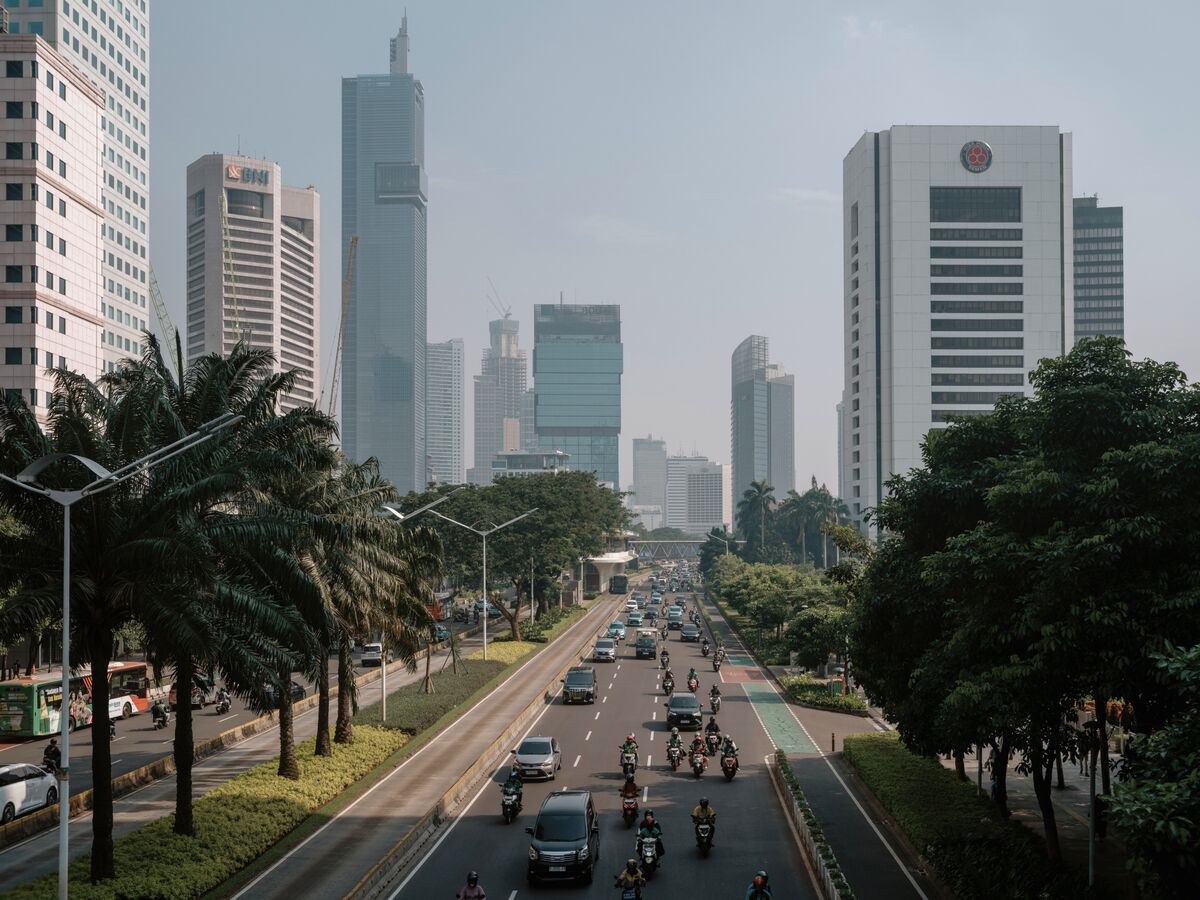 Rich Families Face Tax Audits as Indonesia Races to Plug Deficit