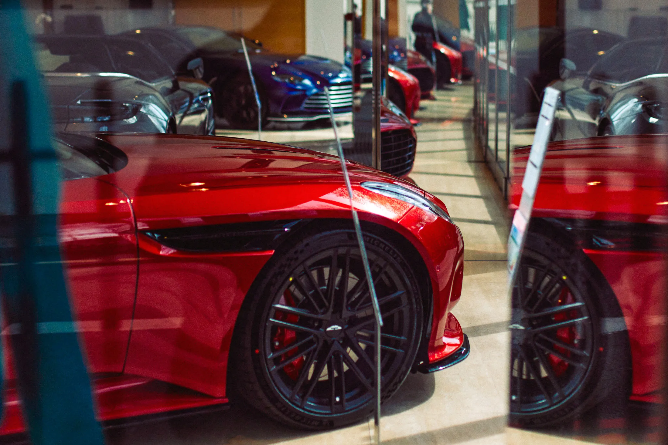 Aston Martin&nbsp;reported an operating loss of £12.1 million ($15.7 million) for the three months through September.