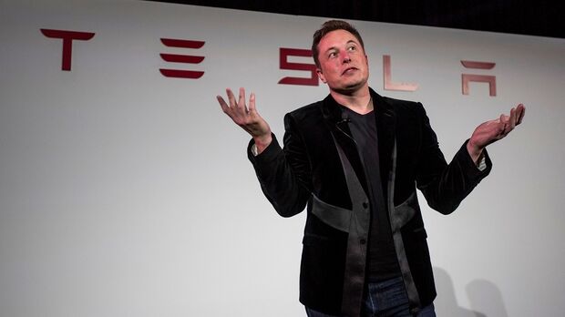 Elon Musk Sells $3.6 Billion of Tesla Stock as Twitter Concern Rises (TSLA)  - Bloomberg