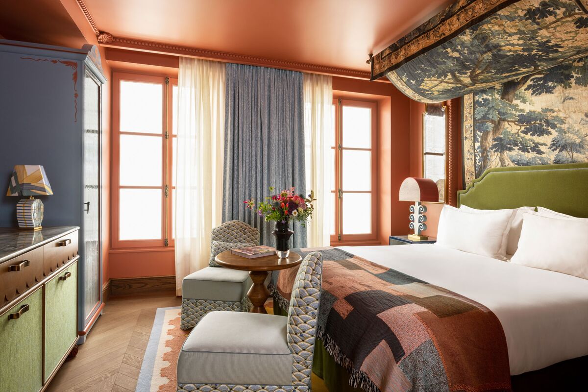 how-to-design-your-home-like-a-fancy-hotel-top-decorators-give-tips