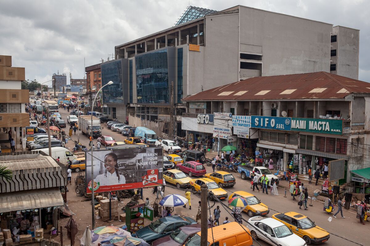 Cameroon’s Bonds Plunge as Investors Worry About a Future Without Biya