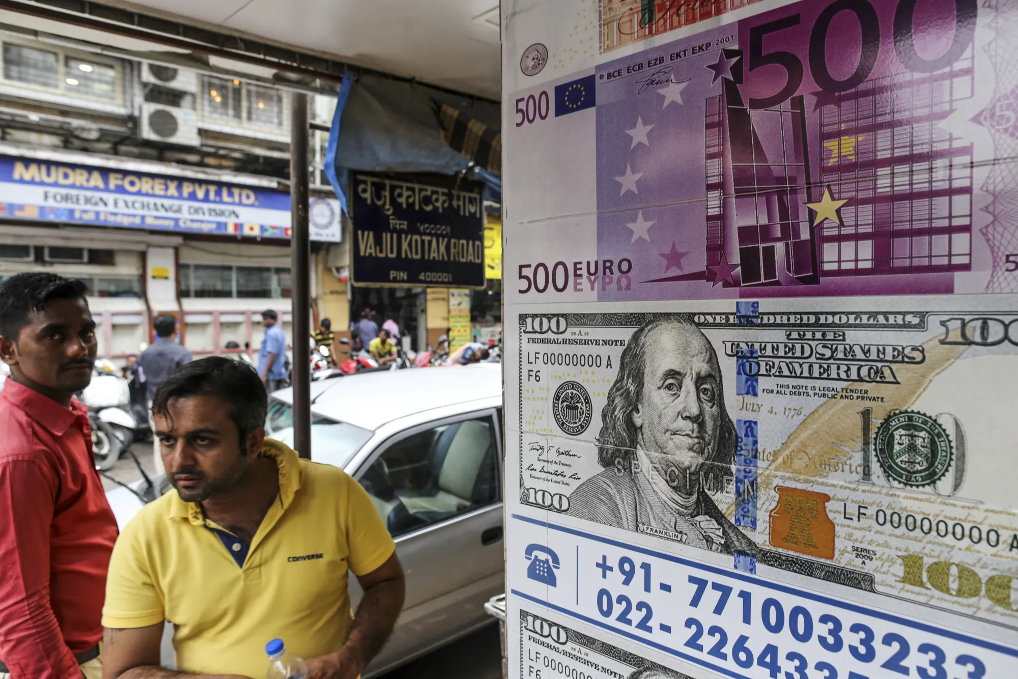 Business Suffers As India Struggles to Replace Banned Cash