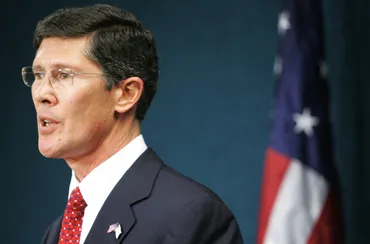 John Thain talking with reporters Oct. 3, 2006, at the Foreign Press Center in New York 