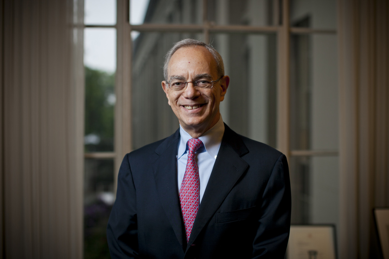 myndighed katastrofale øverste hak MIT President L. Rafael Reif Is Set to Resign After a Decade Leading the  School - Bloomberg