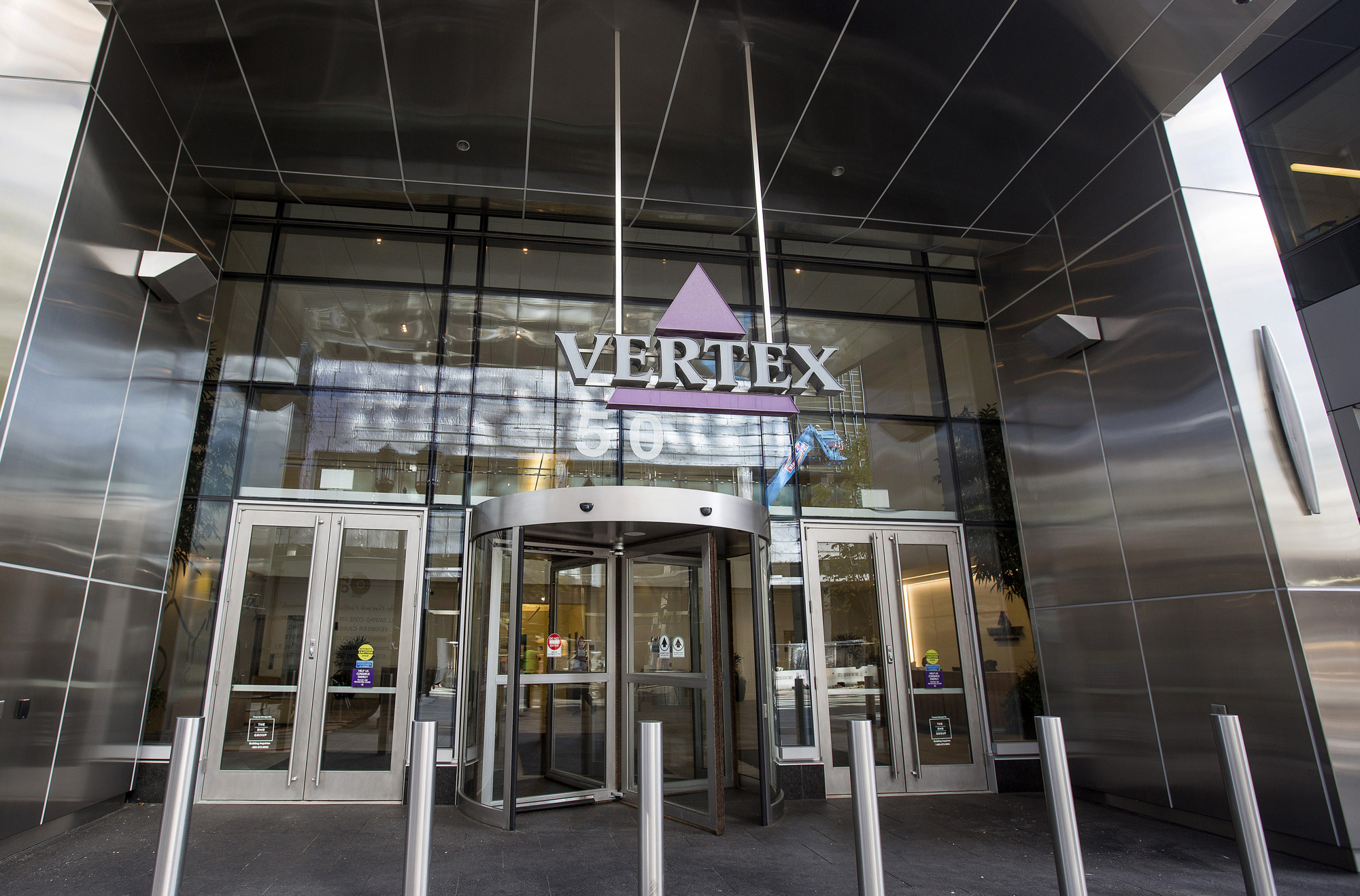 Vertex (VRTX) Stock Falls After FDA Pauses Diabetes Study in Surprise Move - Bloomberg