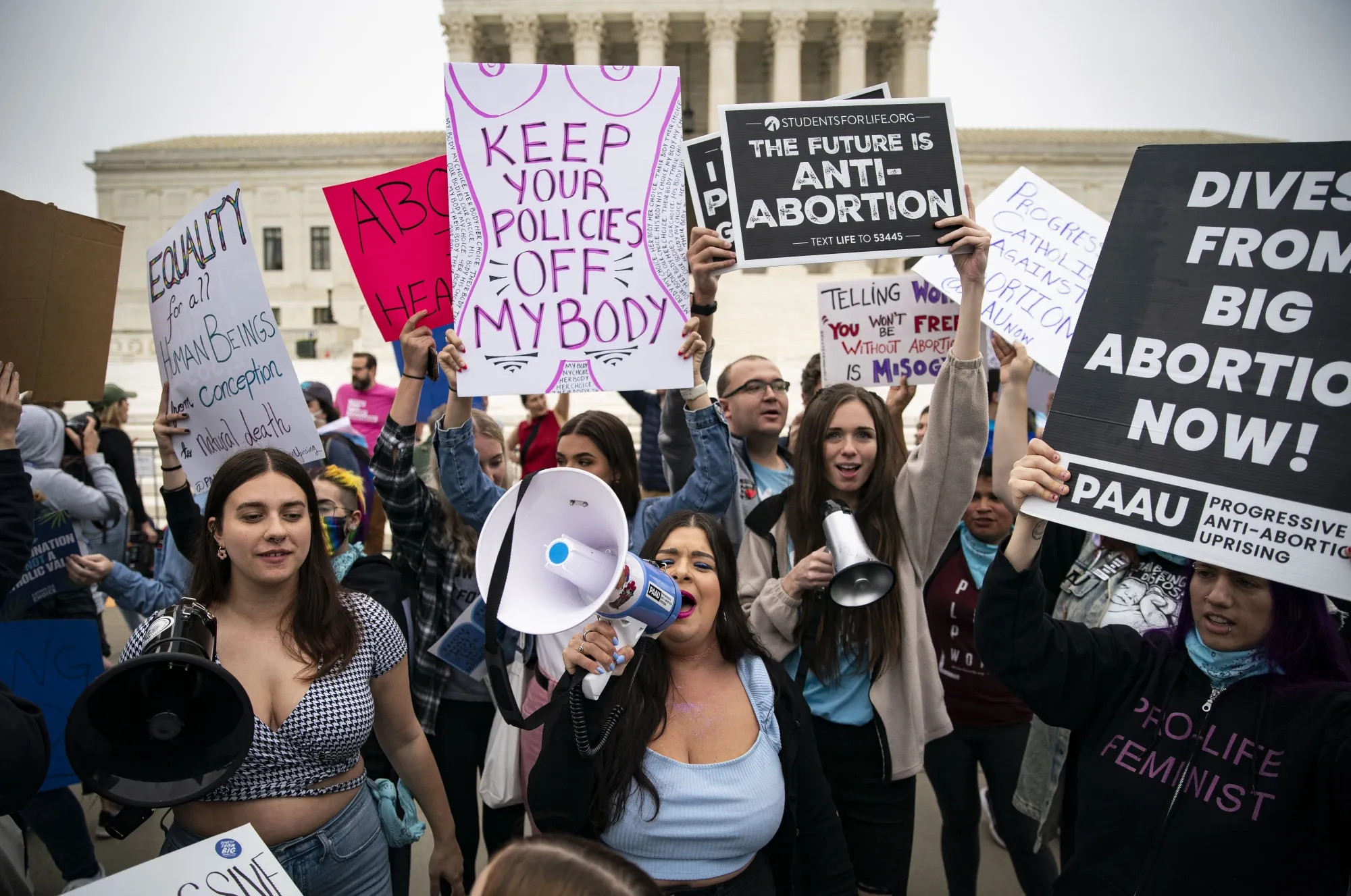 Pro-life and pro-choice demonstrators&nbsp;in Washington, D.C.