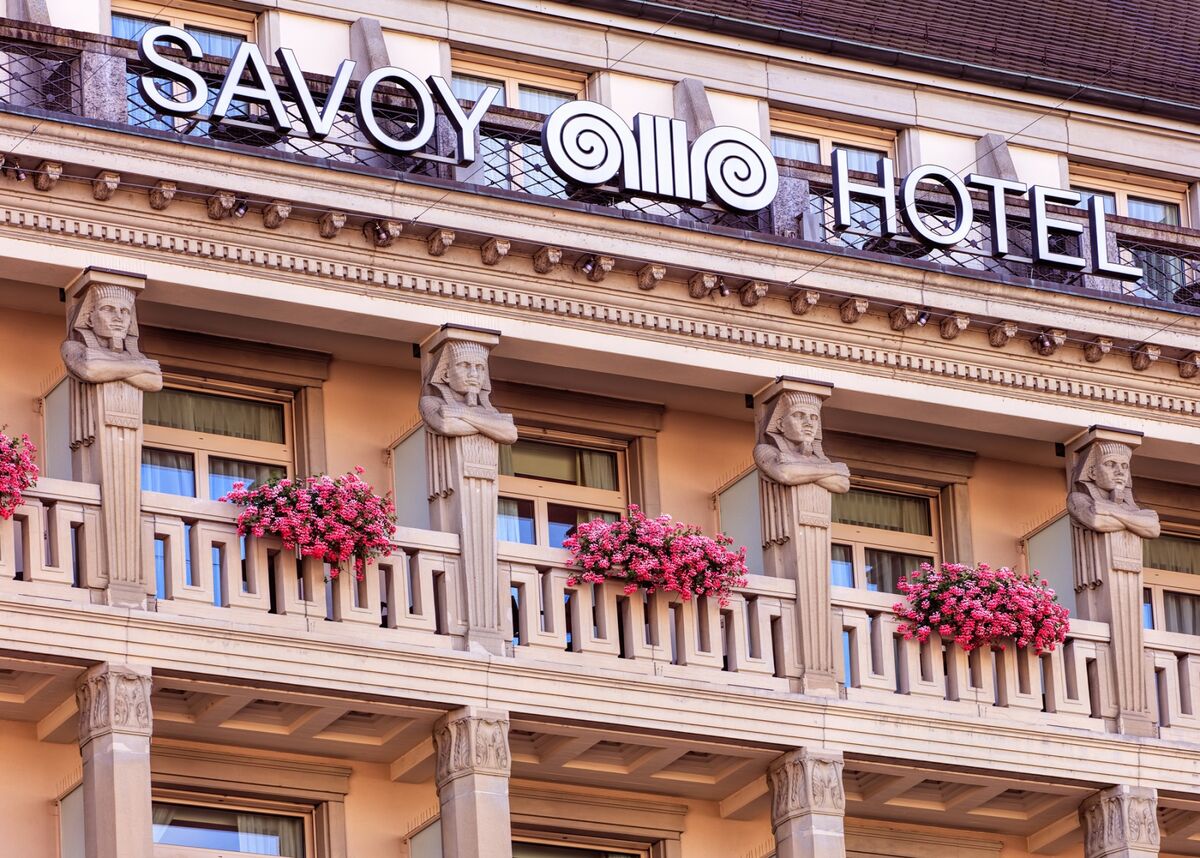 Credit Suisse Explores Sale of Mandarin Oriental Savoy Zurich Bloomberg