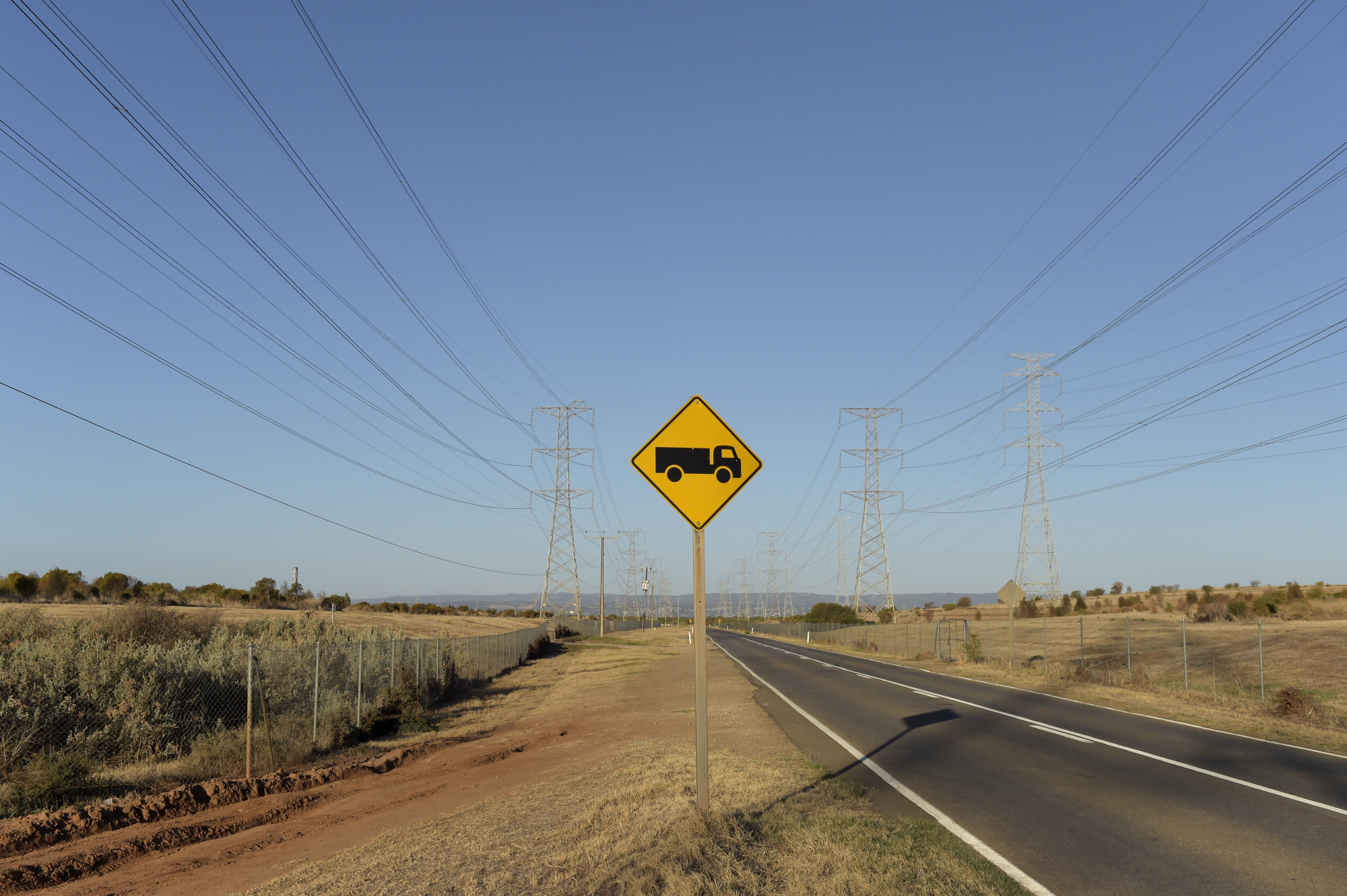 6,200 Miles of Power Lines Are Energy Challenge, Australia Says Bloomberg