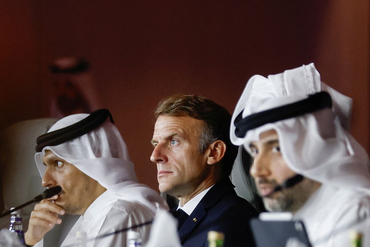 France’s Macron Secures Qatar LNG Supplies for Winter Period