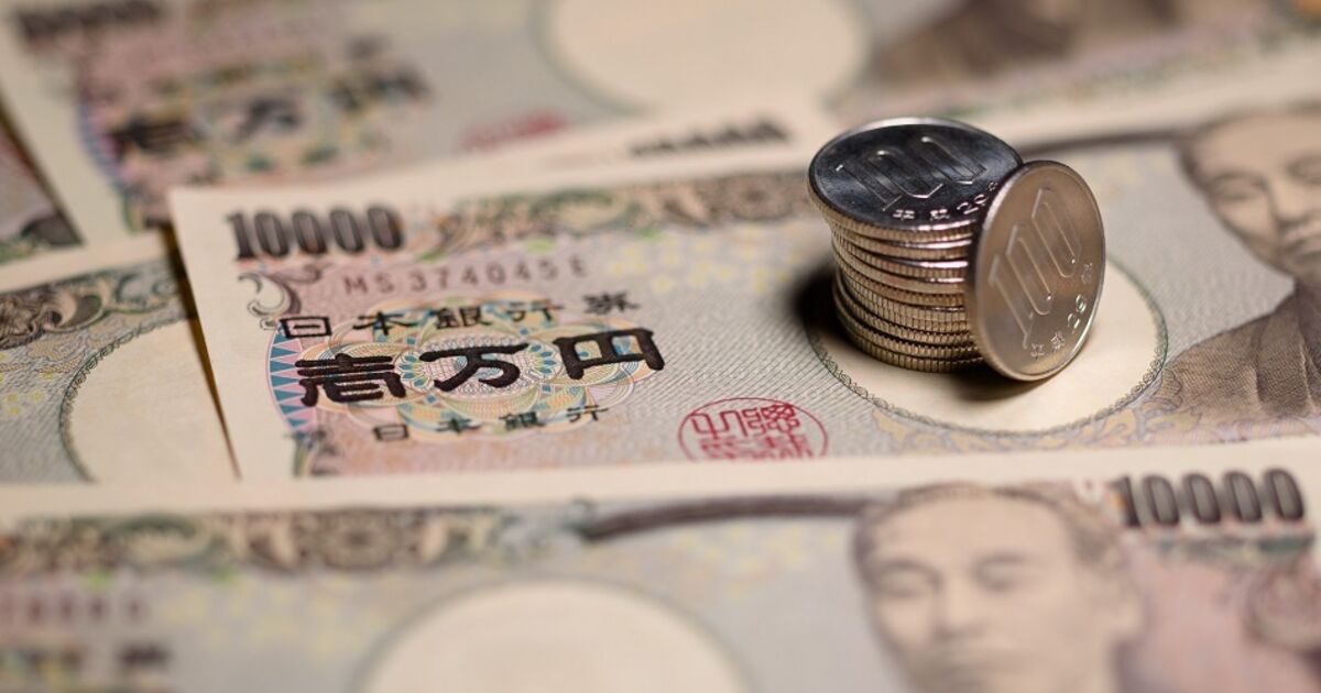 Watch Eventually the Japanese Yen Will Recover: HSBC's Mackel - Bloomberg