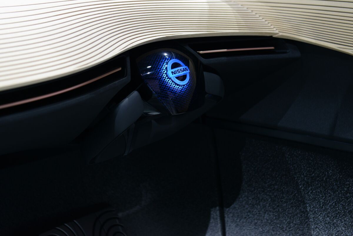 We're Not Feeling the Love for SelfDriving Robot Cars Bloomberg