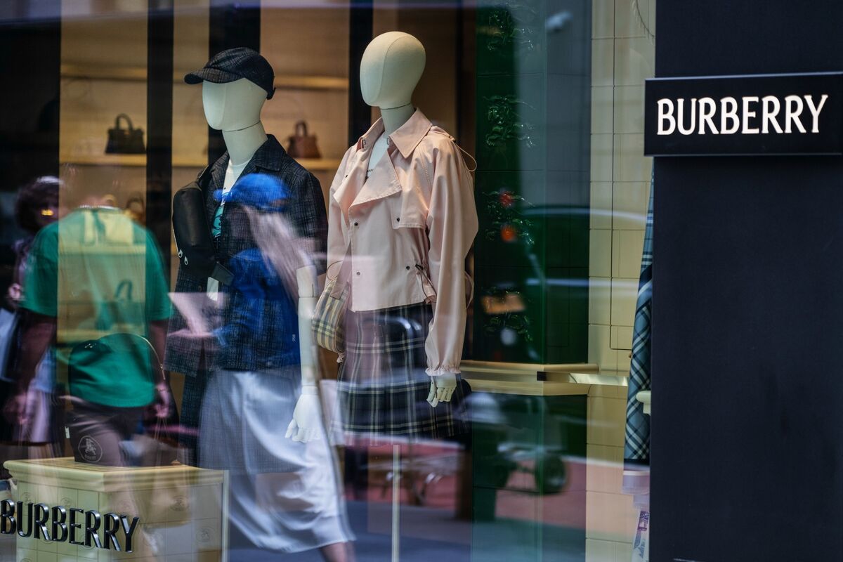 Burberry’s US Sales Boost British Fashion Brand’s Turnaround