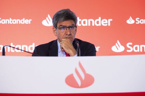 Santander CEO Defends Banker Salaries Amid Government Criticism