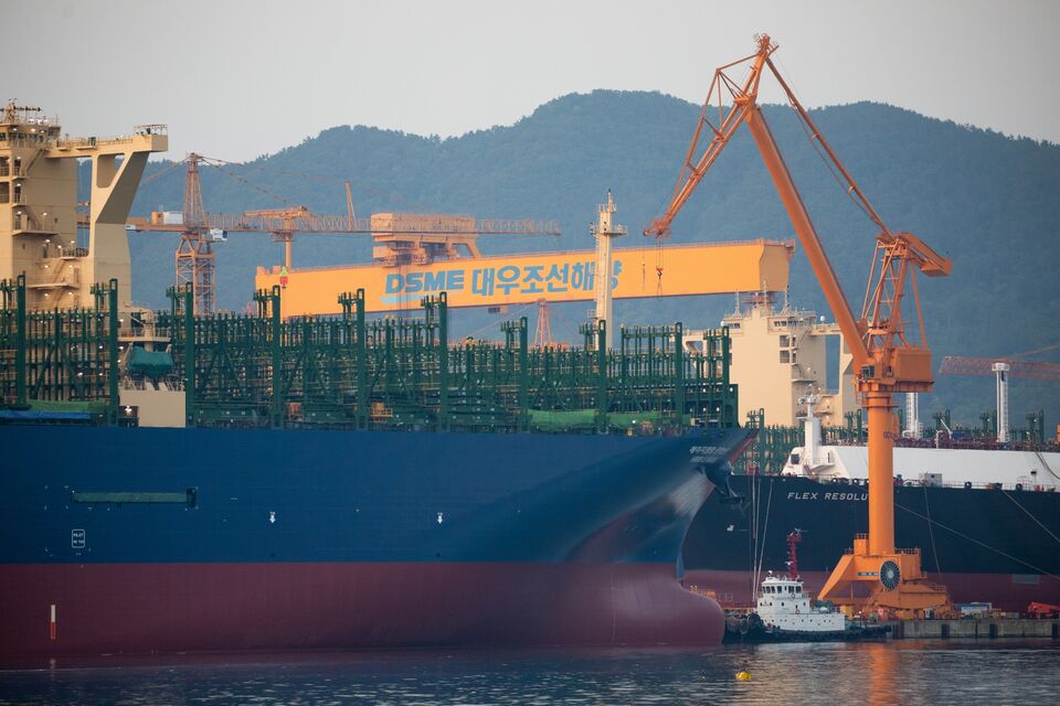 OceanCargo Boom Fuels 10 Billion Spree for New Container Ships