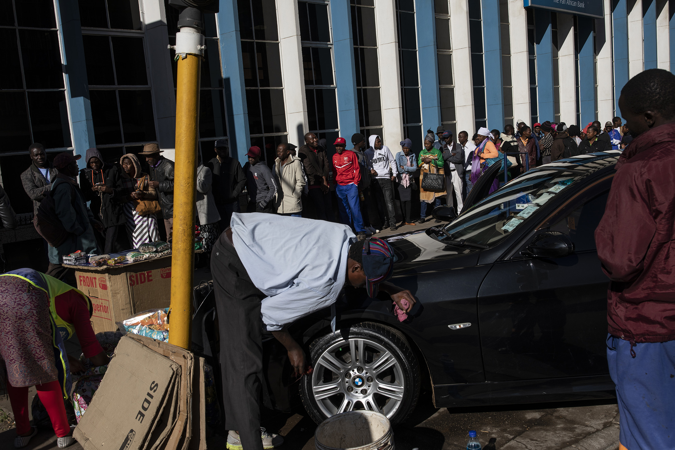 Zimbabwean Banks Get 10 Days to Respond to 100 Million Lawsuit