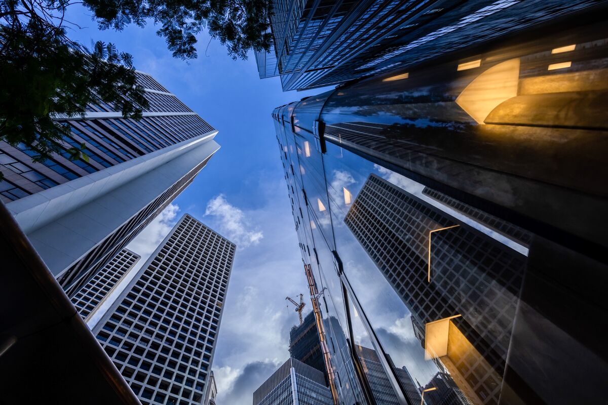Apollo Says Trade Concern Is a Positive for Asia Private Credit