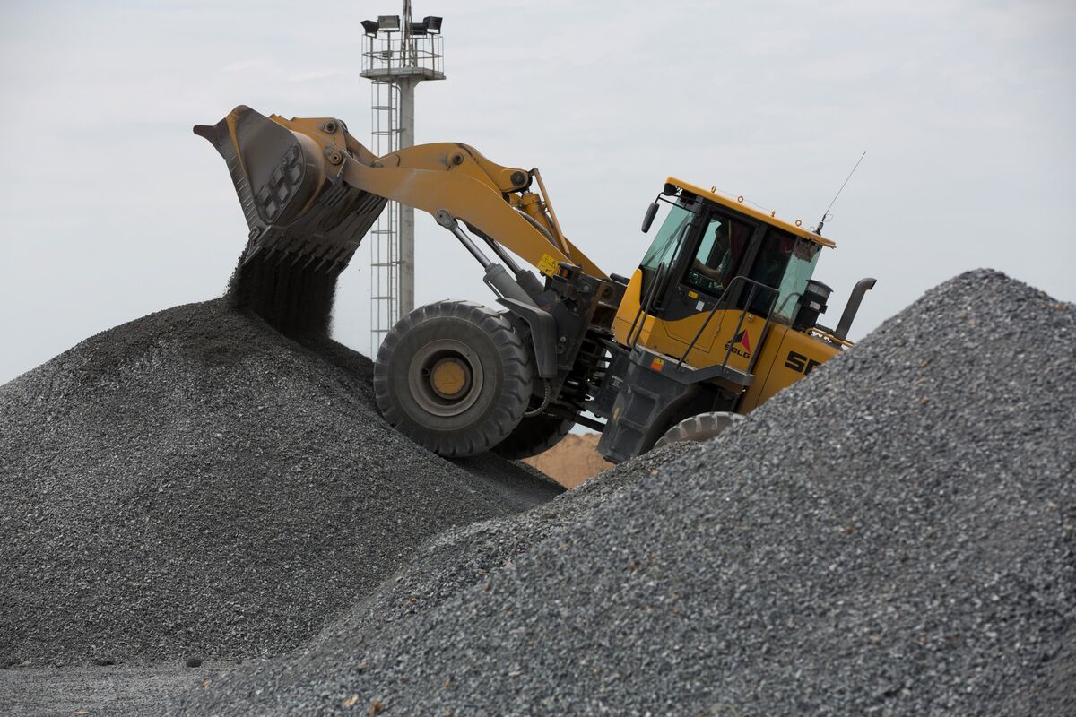 Trump Team Backs Effort for US-Kazakhstan Tungsten Mine Deal
