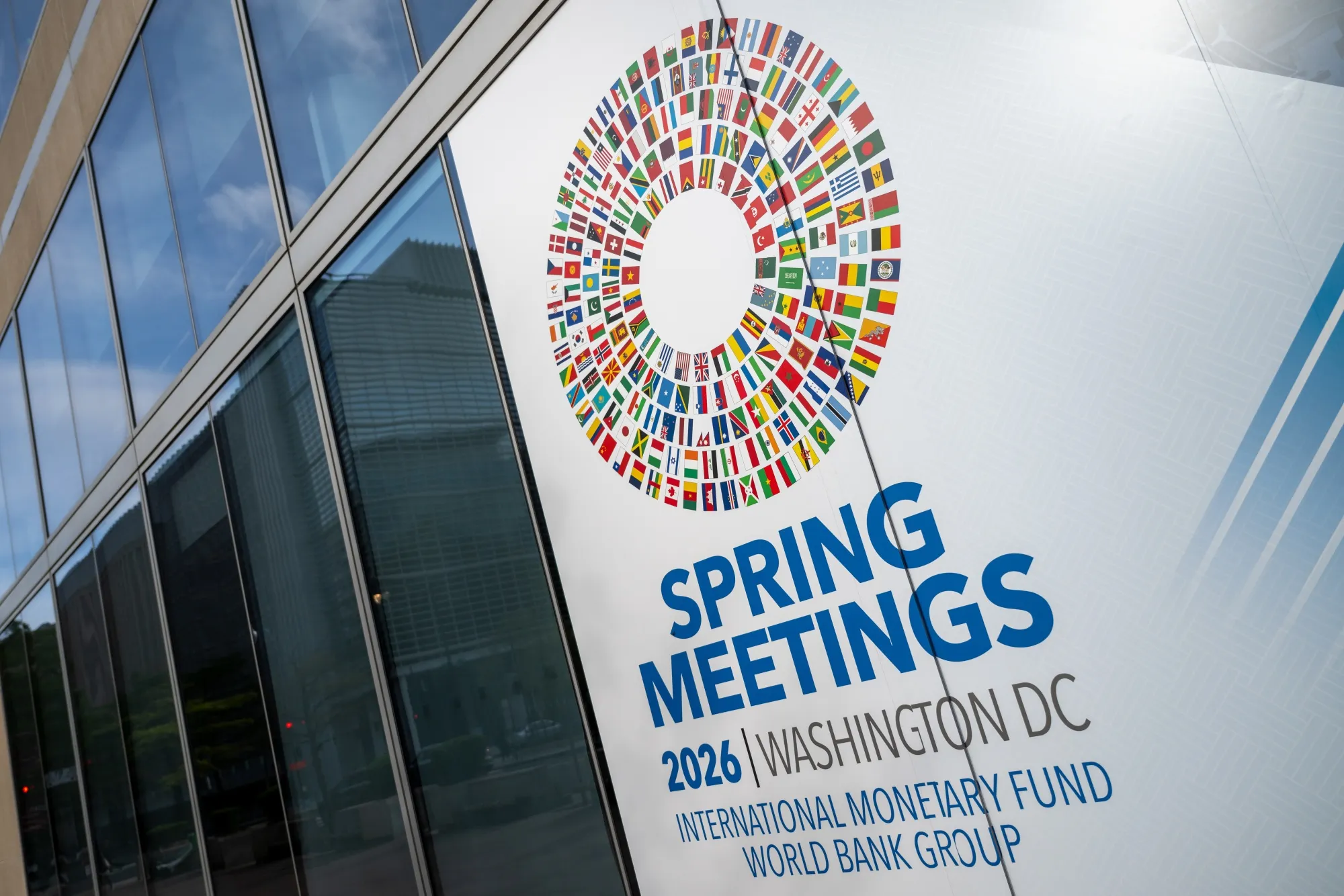 IMFは最新の世界経済見通しで今年の世界経済の成長率見通しを1月時点の3.3%から3.1%に引き下げた
