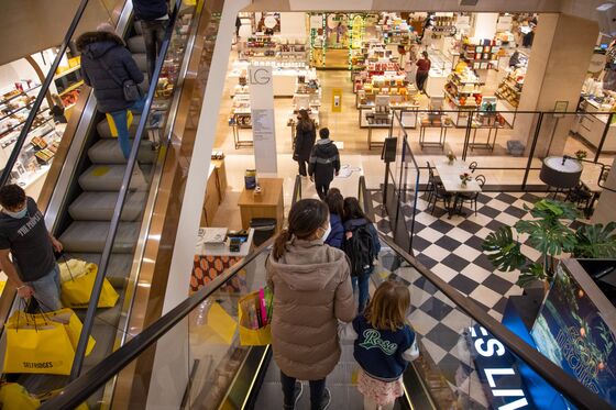 Suitors Circling Selfridges Test Future of Post-Pandemic Retail