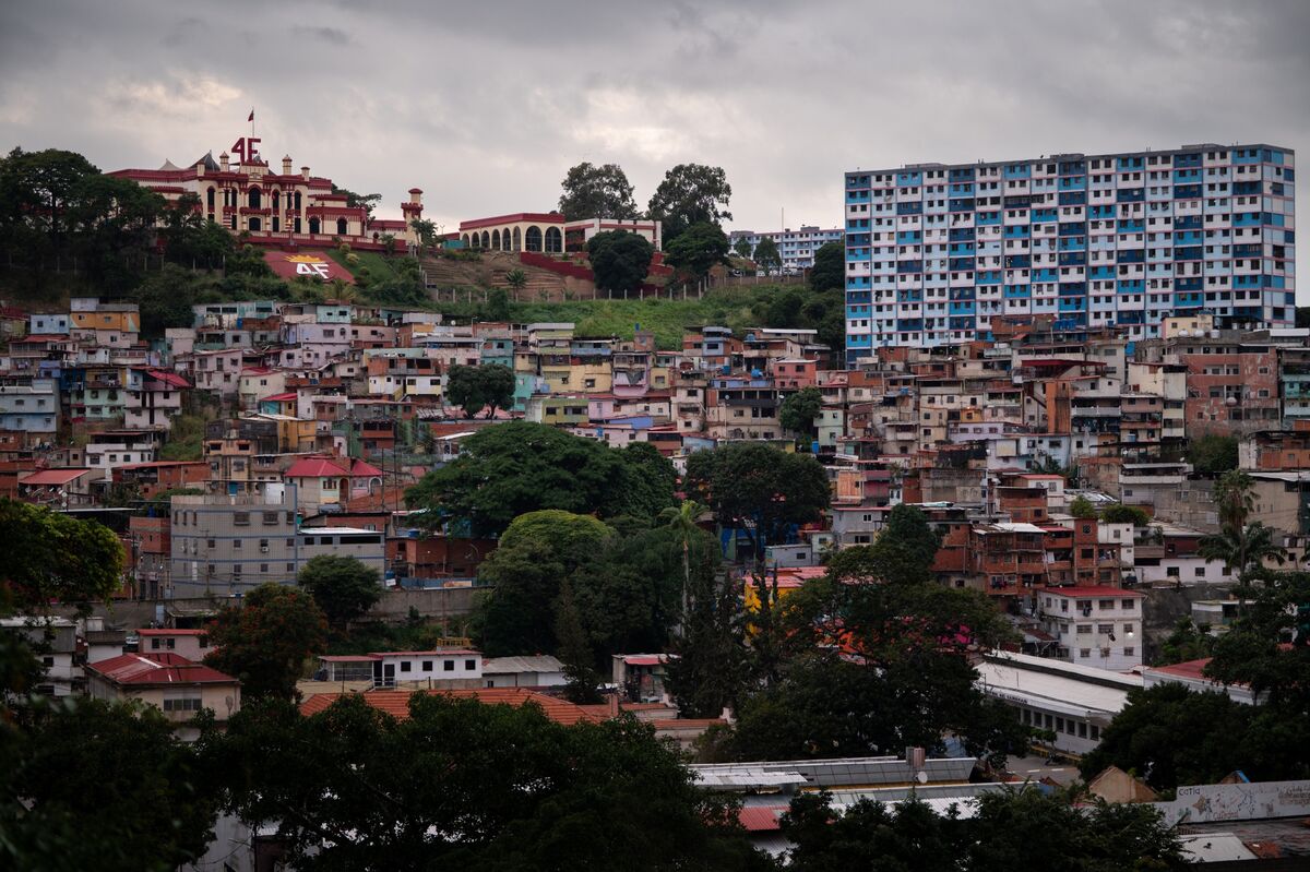 bloomberg.com - Nishant Kumar - Early Venezuela Bet Lifts Lee Robinson's Hedge Fund to 30% Gain