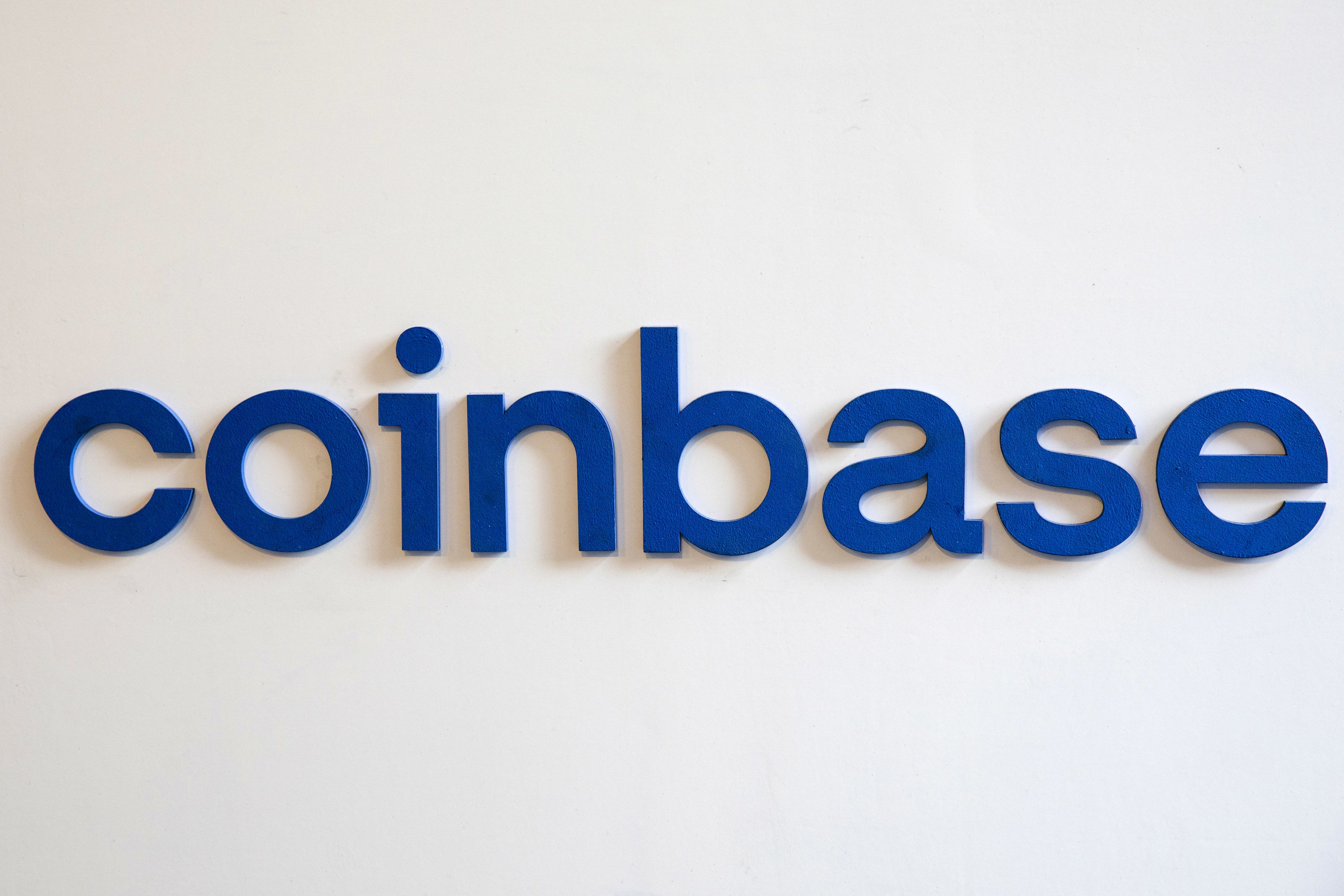 Watch Coinbase Plunges as Bitcoin Back Below $30000 – Bloomberg