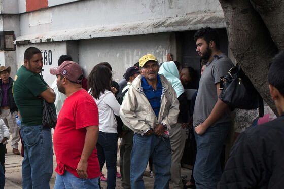 Loan Sharks, Gangsters, and Paltry Job Prospects Greet Guatemalan Deportees