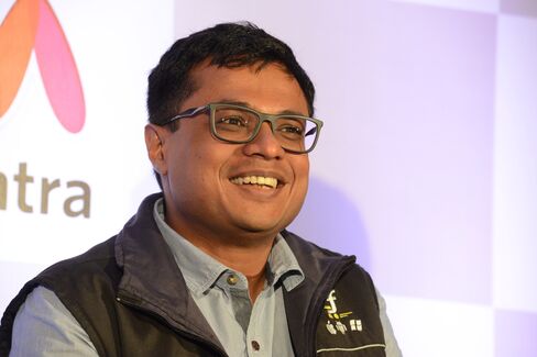 Mukesh Bansal and Sachin Bansal addressing media conference