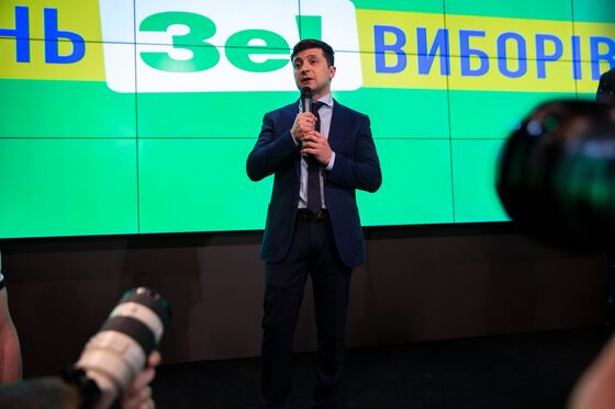 In Moscow, Some See Opportunity in Comedian's Victory in Ukraine