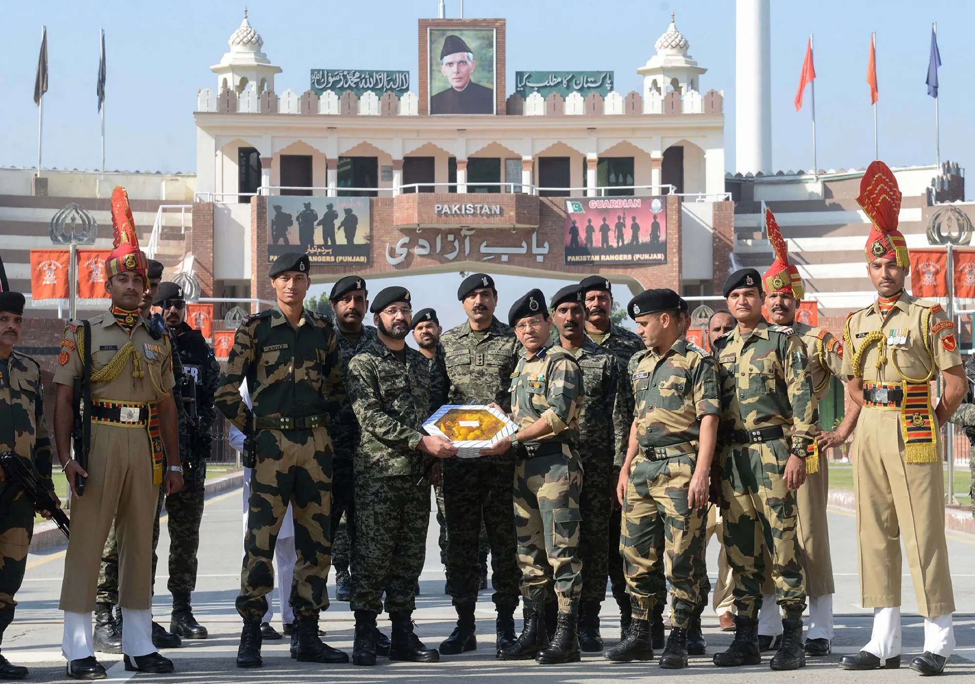 Pakistani and Indian border officials&nbsp;exchange&nbsp;gifts during Diwali on on Nov. 7, 2018.&nbsp;