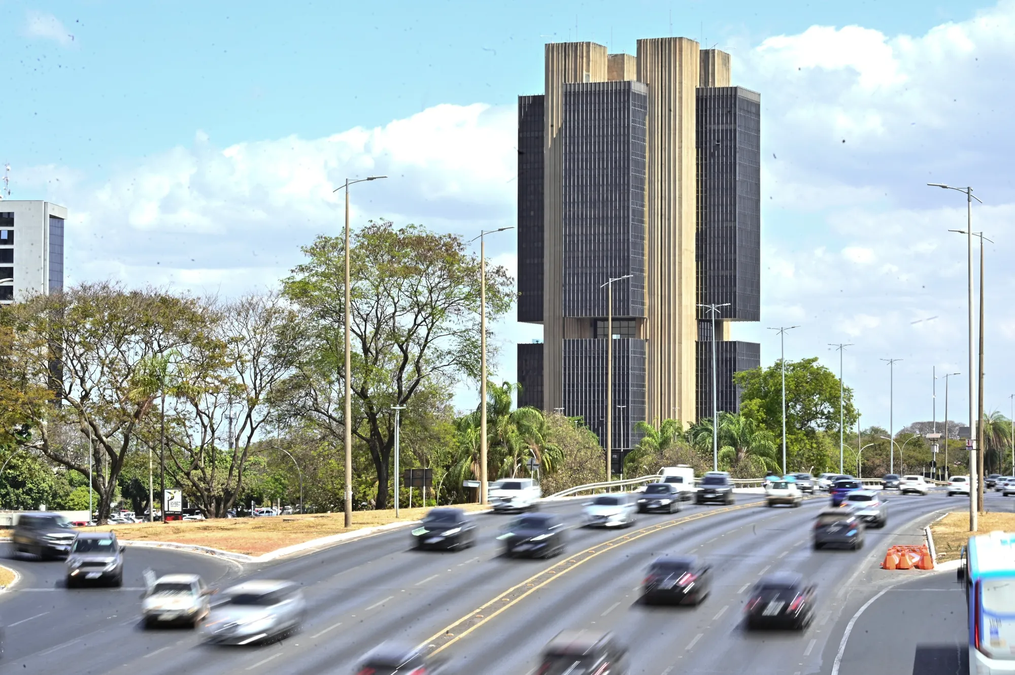 Brazil Central Bank Liquidates Reag Trust Amid Crime Probe - Bloomberg