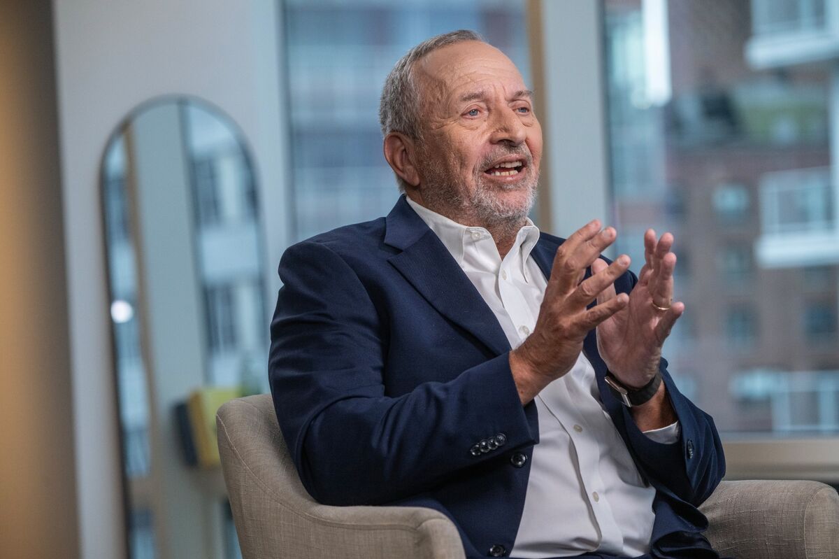 Summers Says Fed Policy ‘On the Loose Side,’ Inflation Top Issue