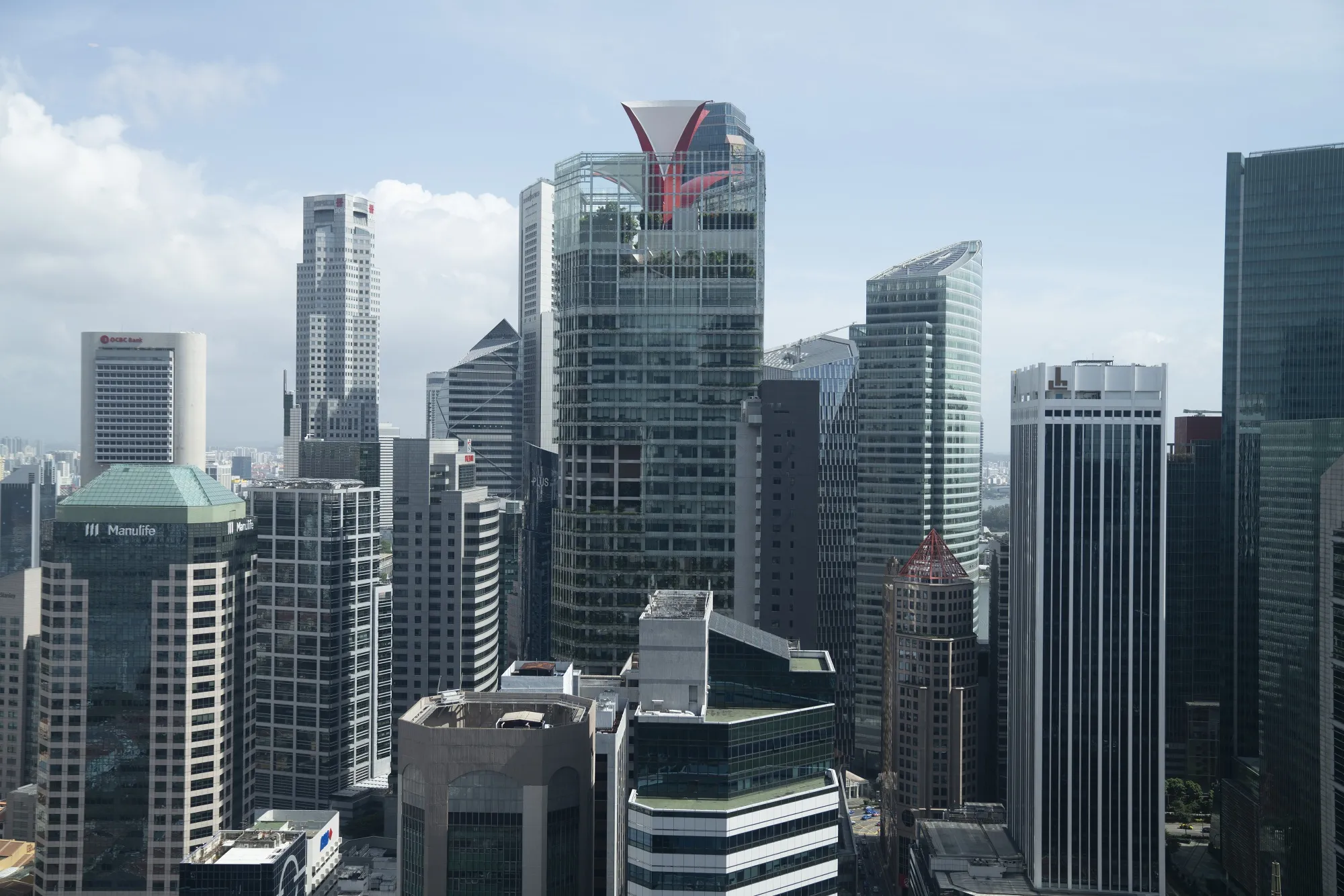Capitaland Ltd.'s CapitaGreen building, center,&nbsp;in the central business district (CBD) in Singapore.