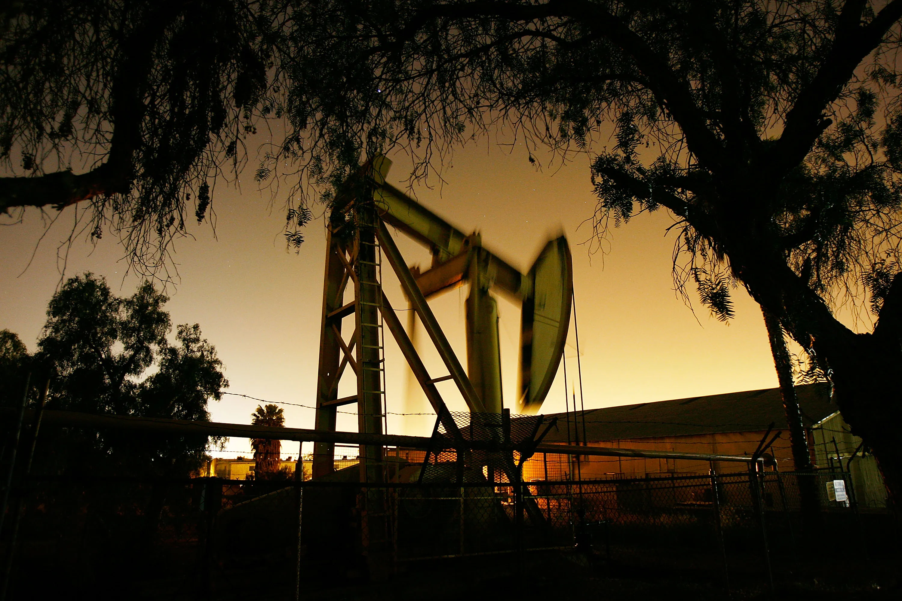 Oil Prices Hit Historic High On Weak Dollar