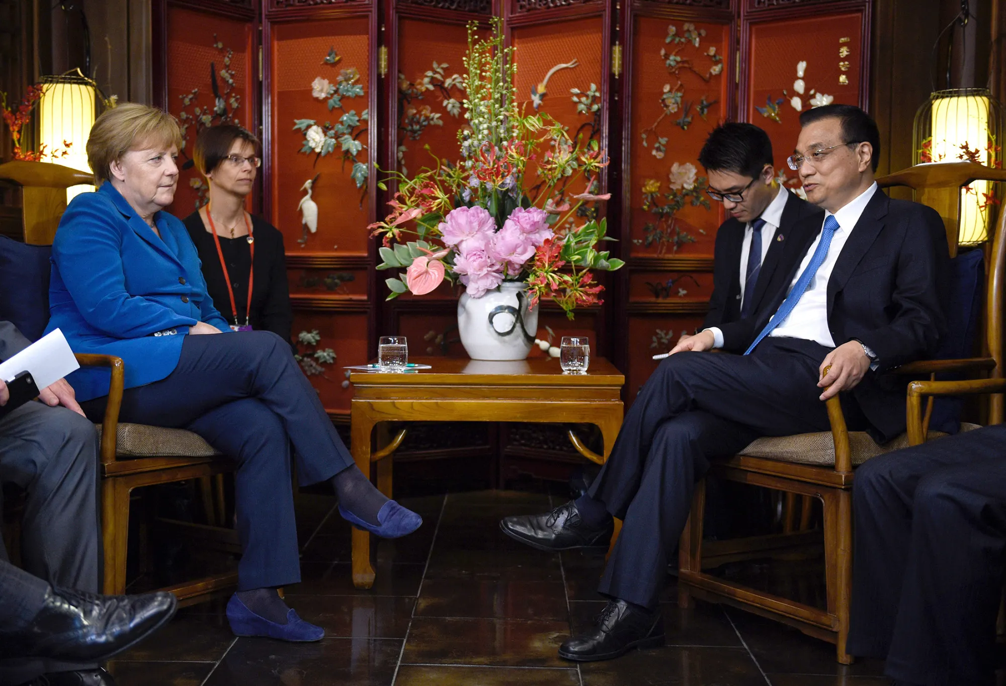 Angela Merkel and Li Keqiang at the Summer Palace in Beijing.
