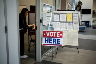 Early Voting As Virginia Democrats Seek To Redraw House Maps In 2026 Midterm Push