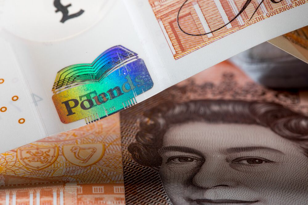 英10ポンド札は未来の紙幣、最先端の偽造防止機能－裏面に女性復活