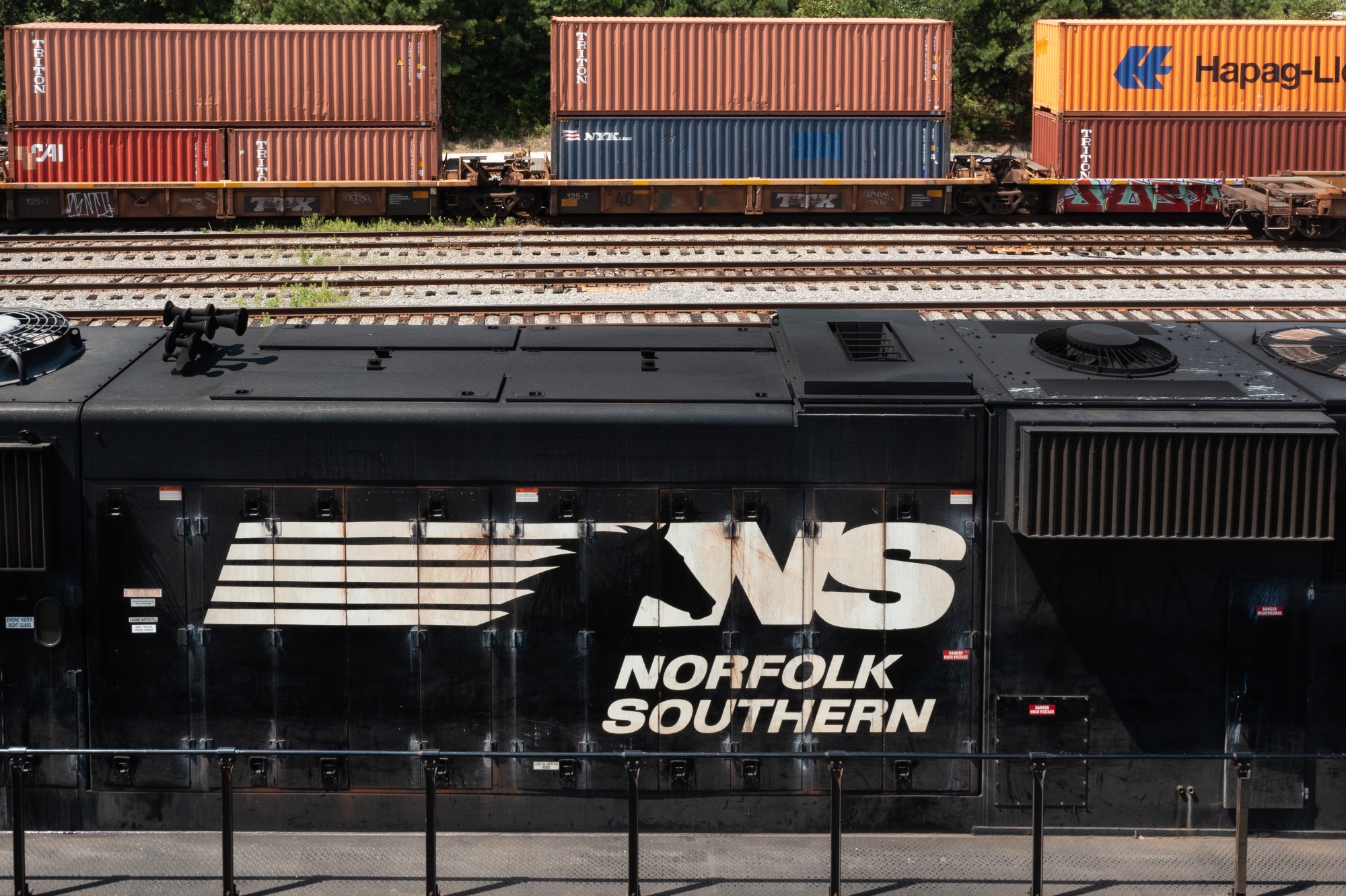 Norfolk Southern Chicago Transload Volume Increase Norfolk Southern CEO Shaw Survives Ancora Proxy Fight, But Not Without
