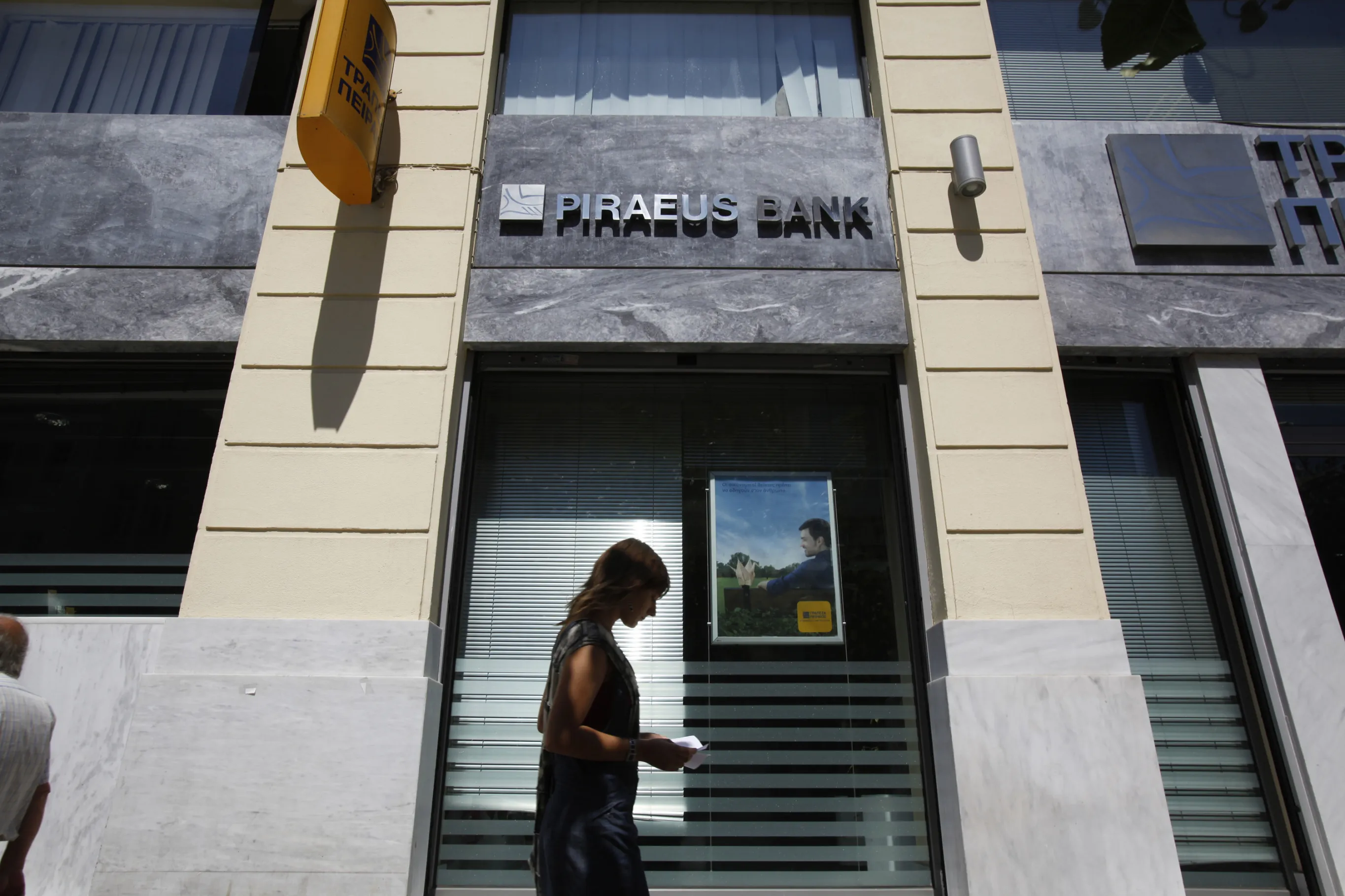 Greek Banks Pressured To Merge