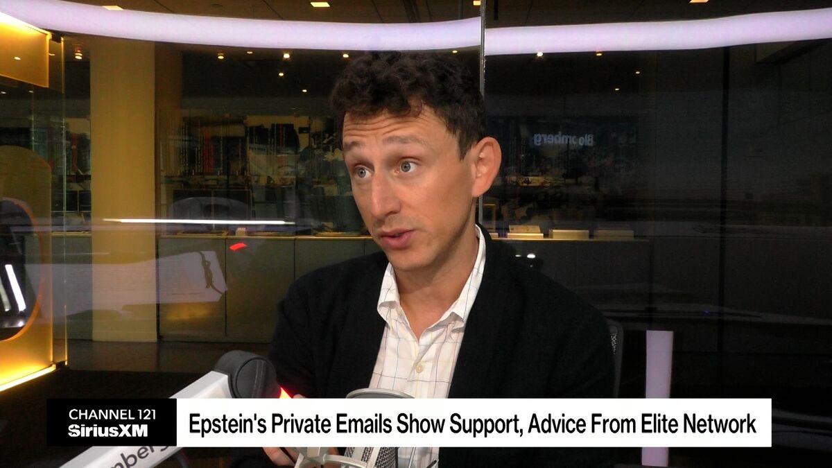Epstein Emails Show Support, Advice From Elite Network